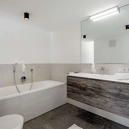 Gotthard - Fine Living Aparthotel 4*