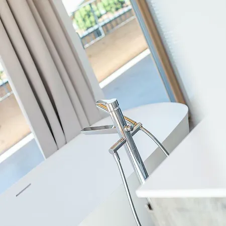 Gotthard - Fine Living 4*