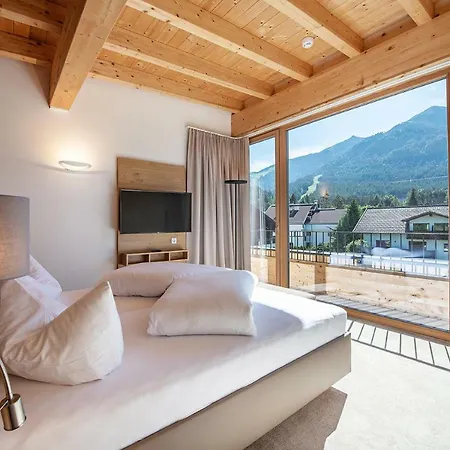 Gotthard - Fine Living Apart Otel Seefeld in Tirol